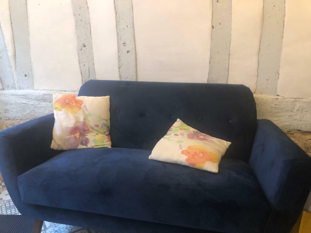 Lylylodge Rouen Bagian luar foto