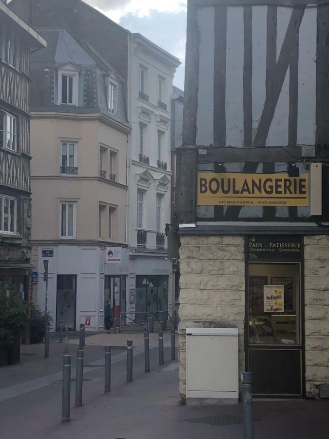 Lylylodge Rouen Bagian luar foto